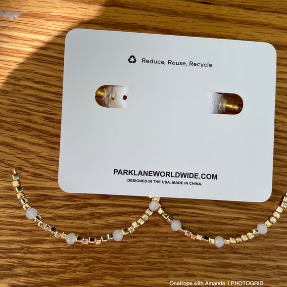 Earrings - Picture 5 of 11